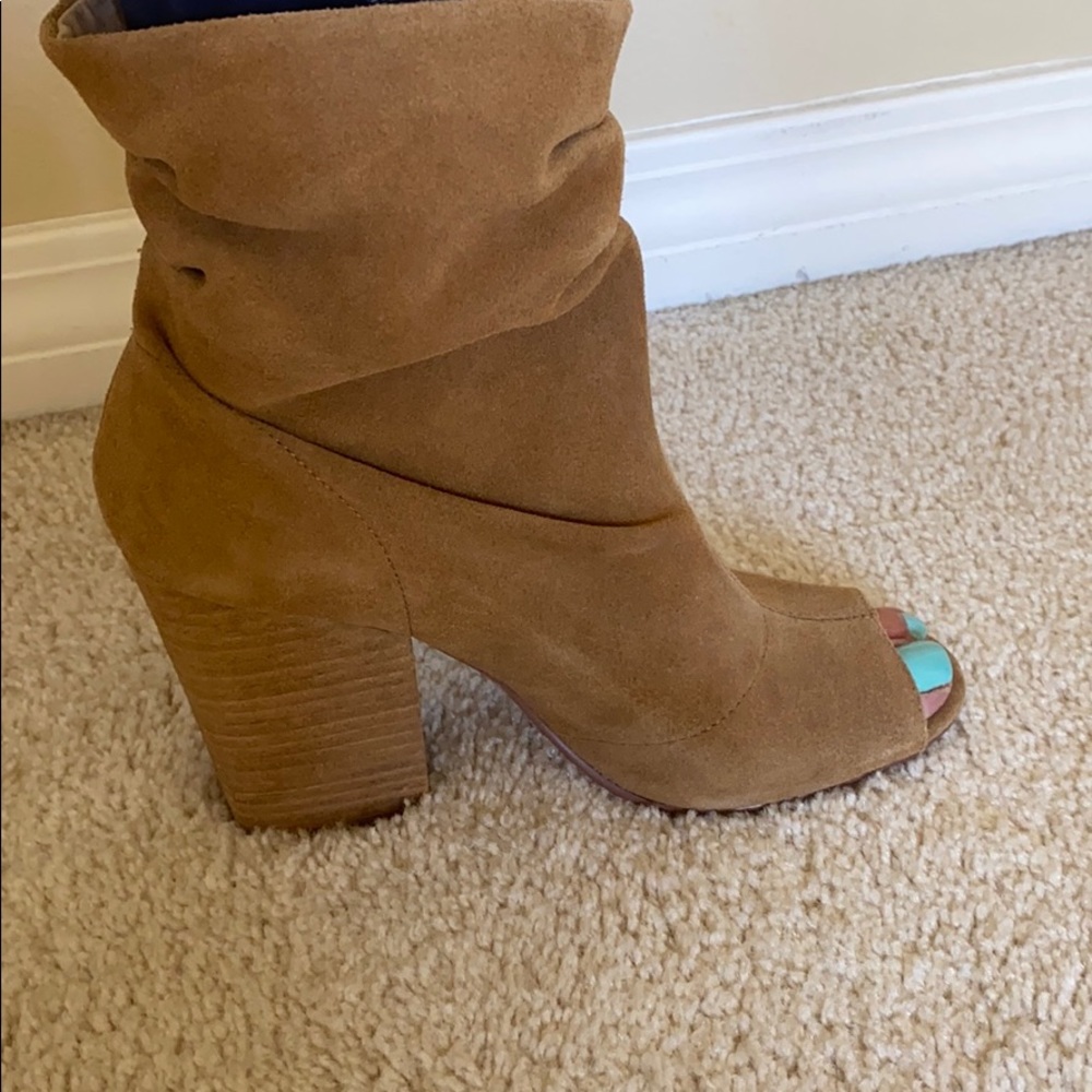 Chinese Laundry Heels - Picture 2 of 2